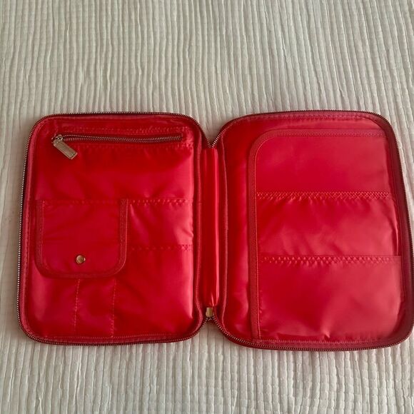 Lilly Pulitzer Agenda laptop folio in floral print. - Picture 5 of 6